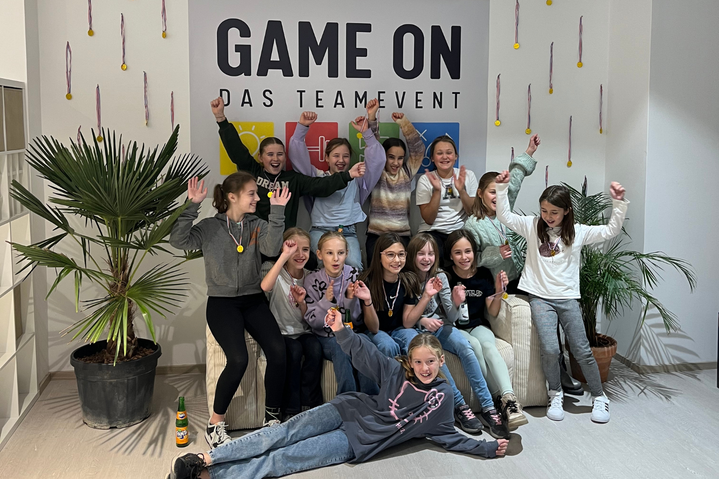 Für Schulklassen I Köln I 390€ fix. inkl. 1 Getränk pro Schüler:in I 2 Stunden Event